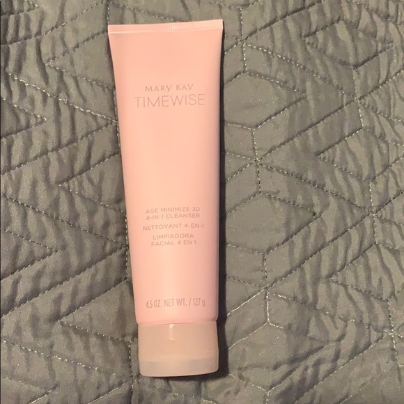 Day cream - Picture 1 of 2